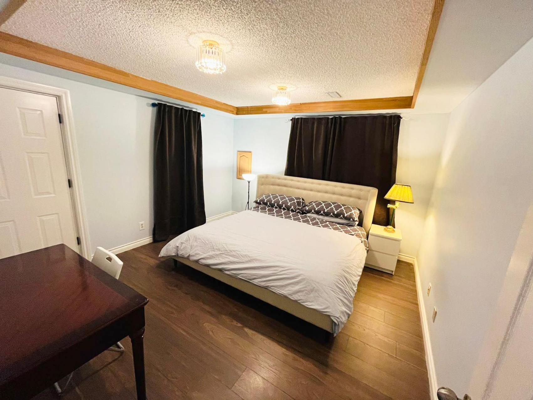 ריצ'מונד Private Suite With Private Entrance King Bed מראה חיצוני תמונה